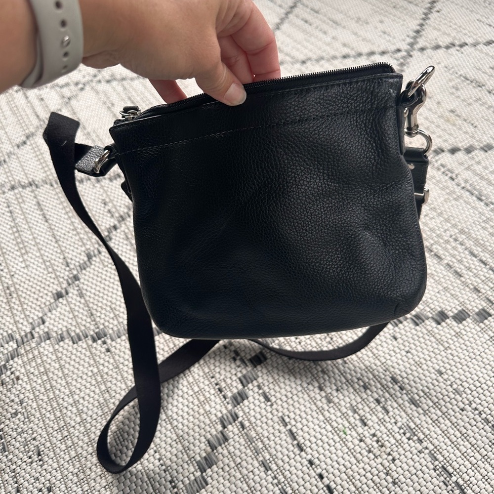 NWOT COACH Penelope Turnlock Swingpack Black Pebble Leather Crossbody Bag - Picture 7 of 11